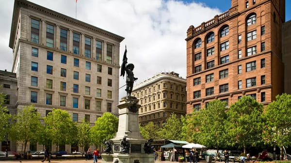 Jeanne-Mance Park in Montreal